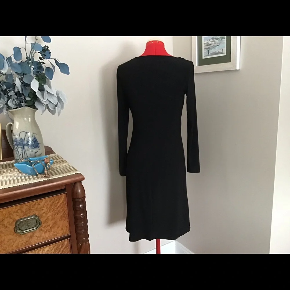 Elegant dress for a special occasion or holidays - Picture 3 of 4